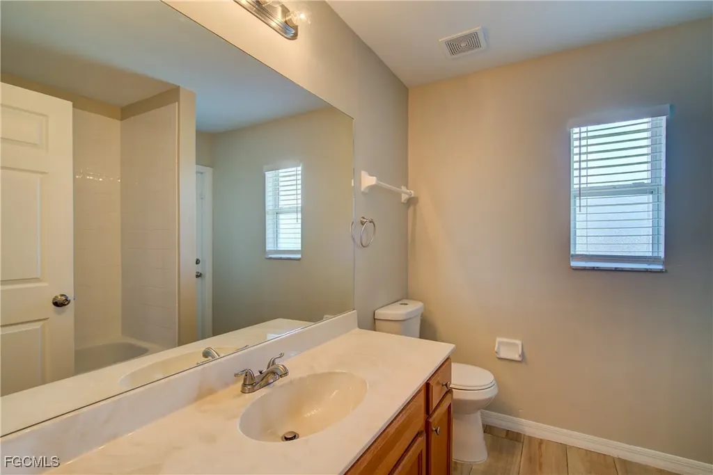 919 SW 15th Place Cape Coral FL 33991