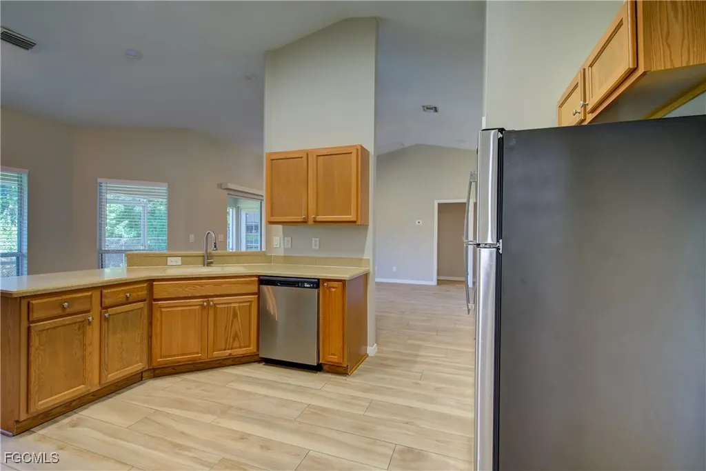 919 SW 15th Place Cape Coral FL 33991