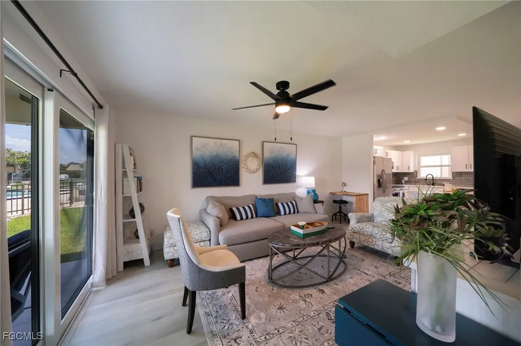 16881 Davis Road Fort Myers FL 33908