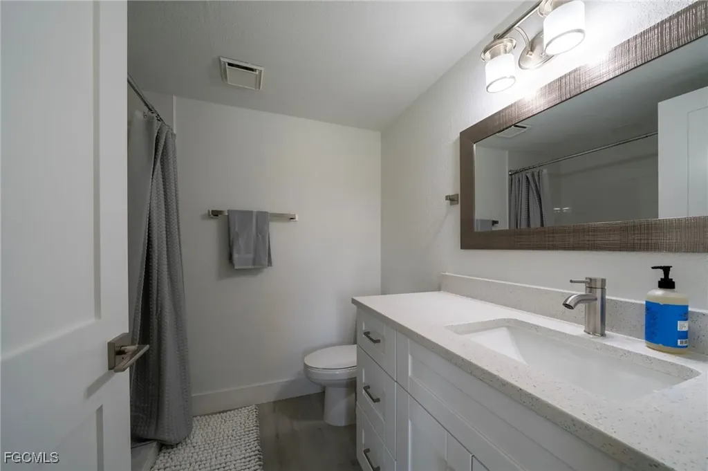 16881 Davis Road Fort Myers FL 33908