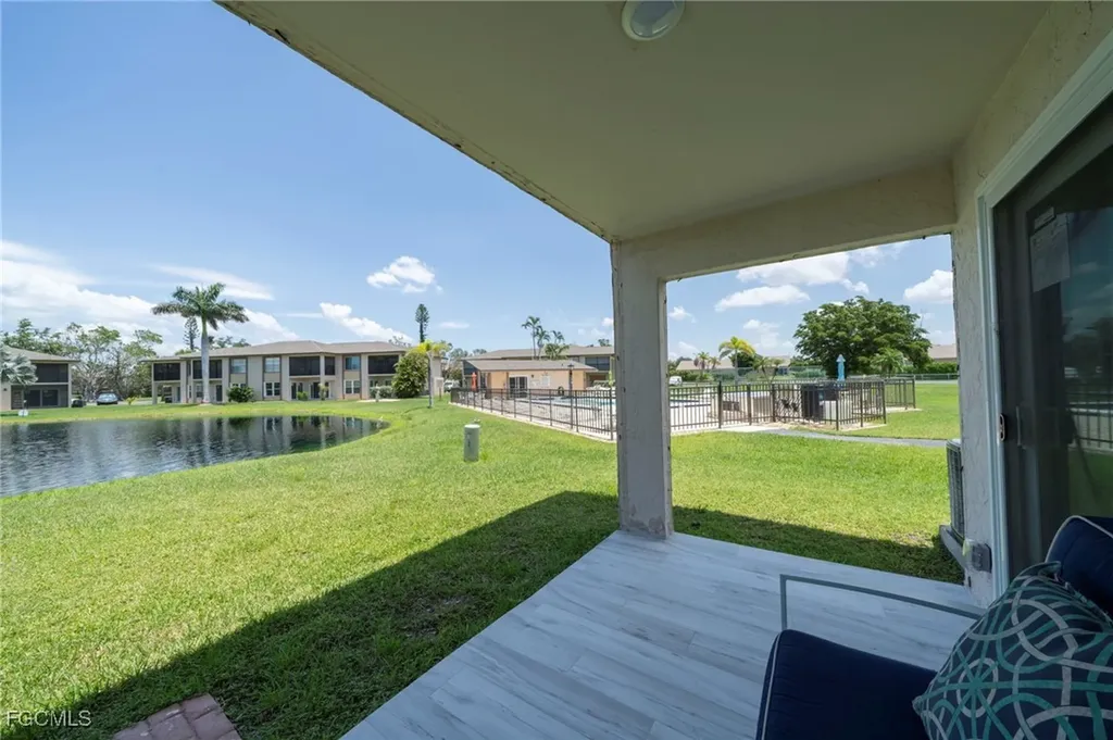16881 Davis Road Fort Myers FL 33908