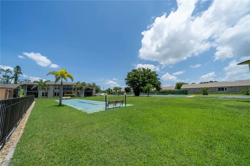 16881 Davis Road Fort Myers FL 33908