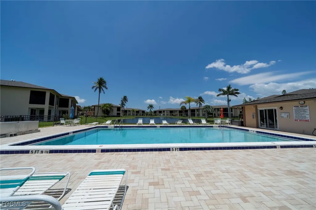 16881 Davis Road Fort Myers FL 33908