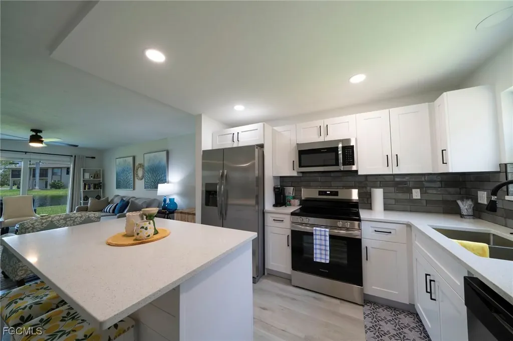 16881 Davis Road Fort Myers FL 33908