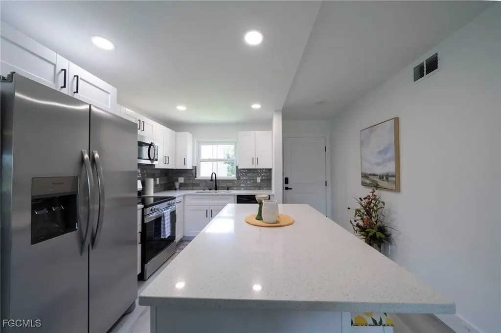 16881 Davis Road Fort Myers FL 33908