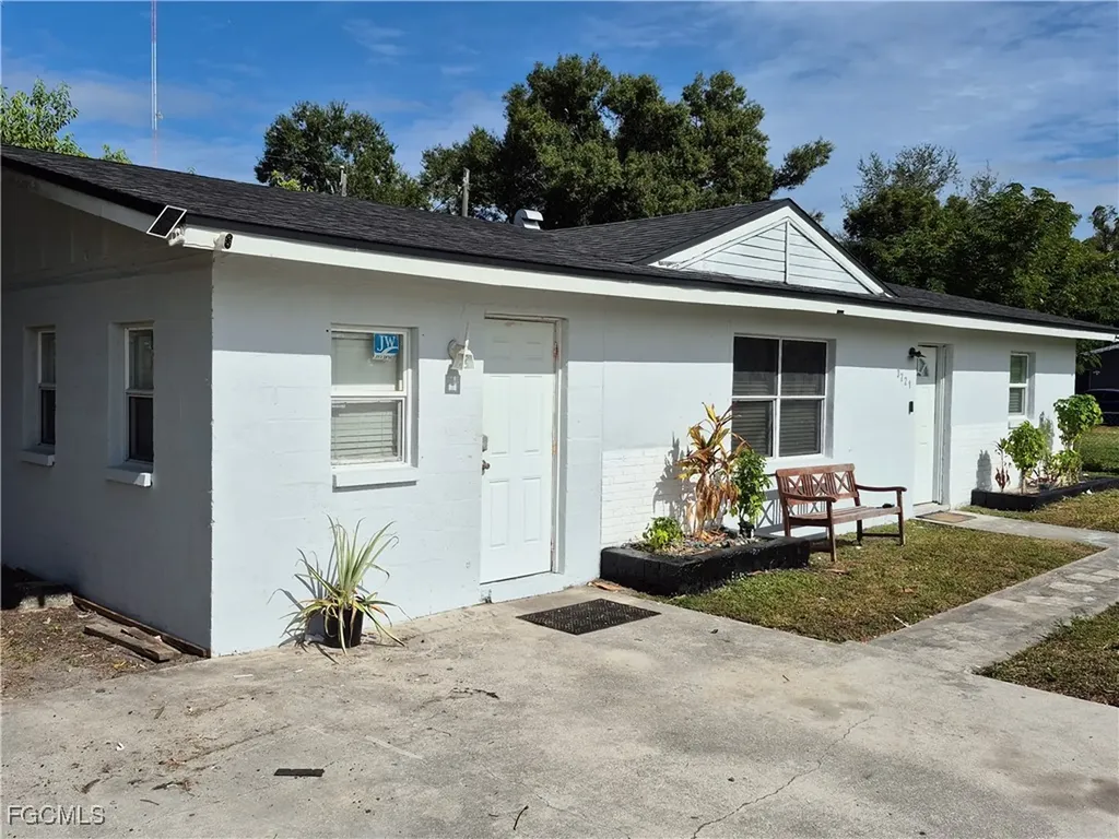 3721 Highland Avenue Fort Myers FL 33916