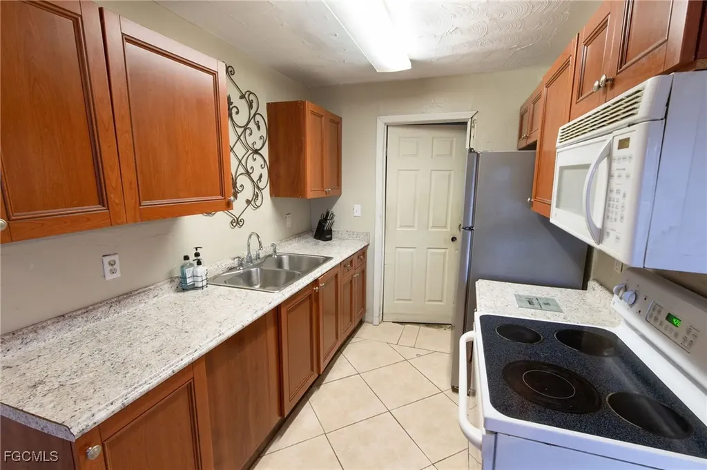 3721 Highland Avenue Fort Myers FL 33916