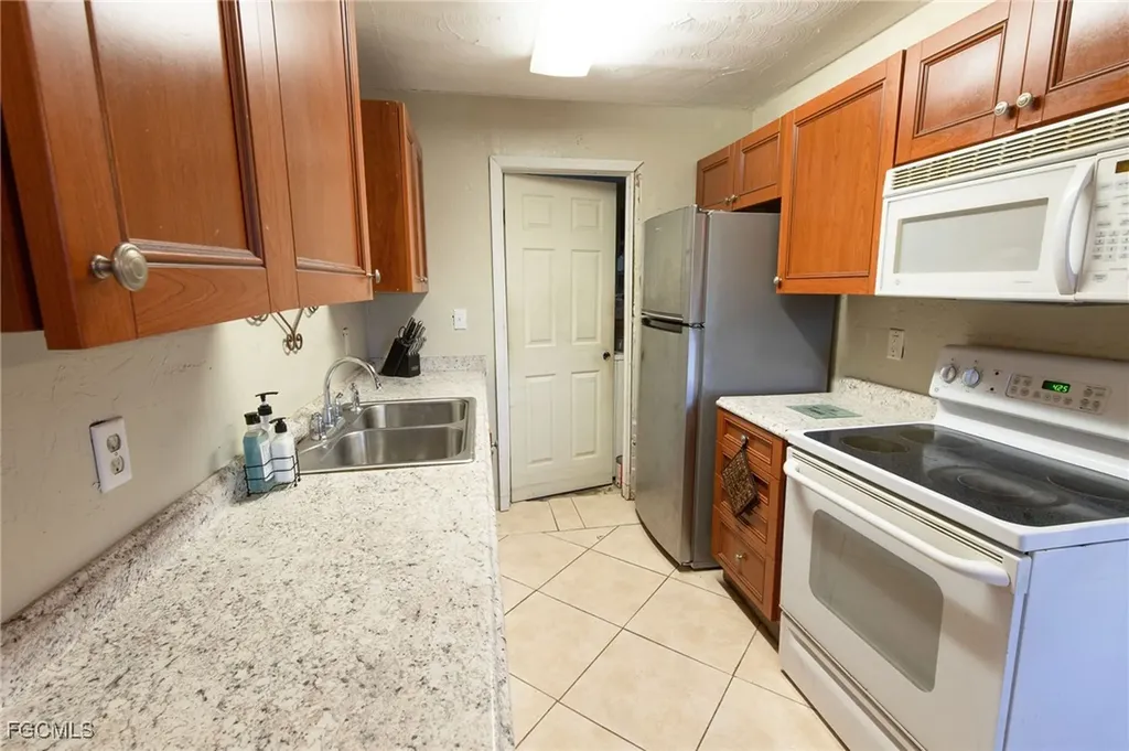 3721 Highland Avenue Fort Myers FL 33916