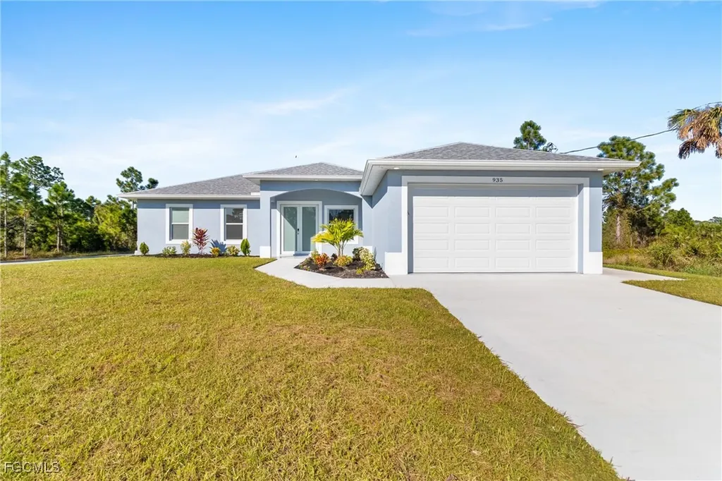 935 Elgin Street Lehigh Acres FL 33974