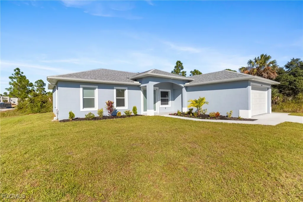 935 Elgin Street Lehigh Acres FL 33974