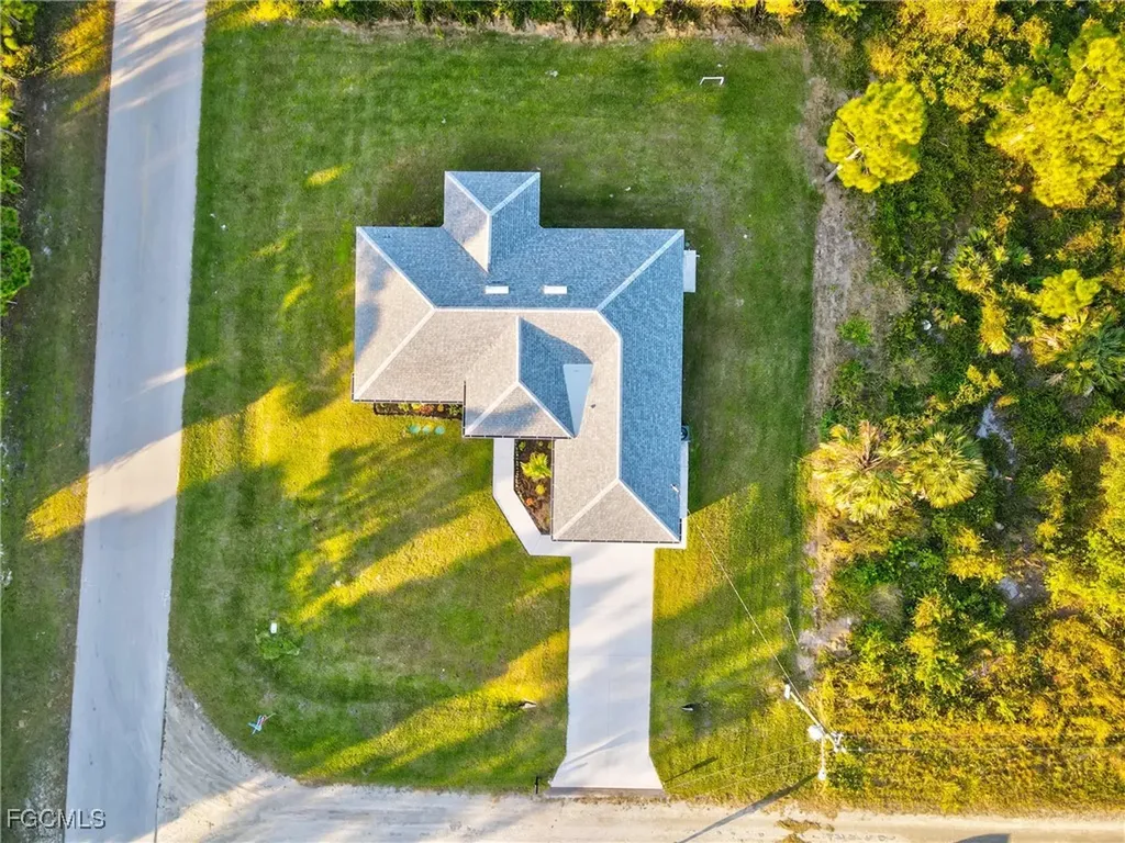935 Elgin Street Lehigh Acres FL 33974