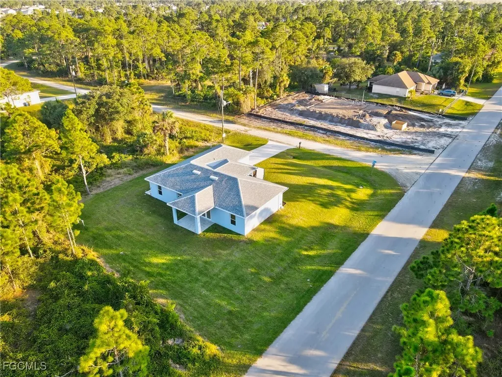 935 Elgin Street Lehigh Acres FL 33974