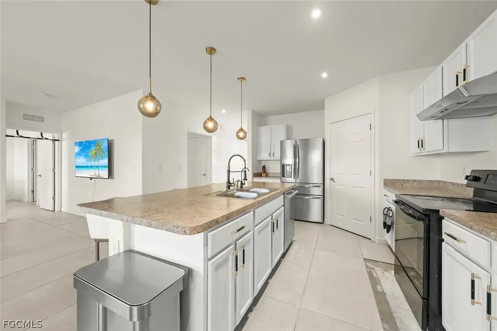 26640 Saville Avenue Bonita Springs FL 34135