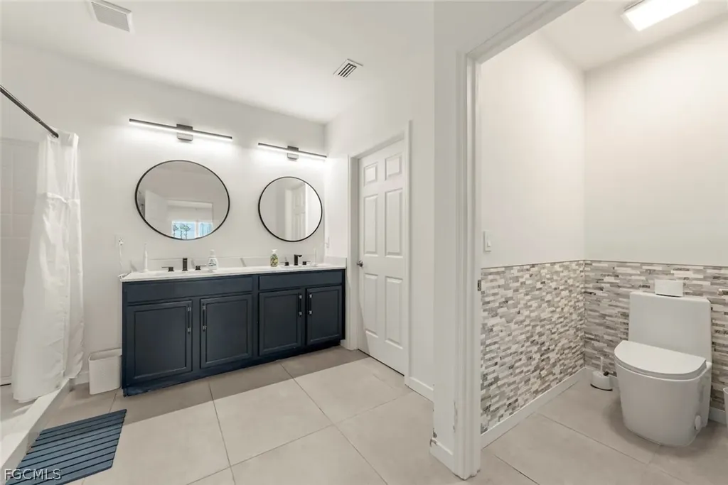 26640 Saville Avenue Bonita Springs FL 34135