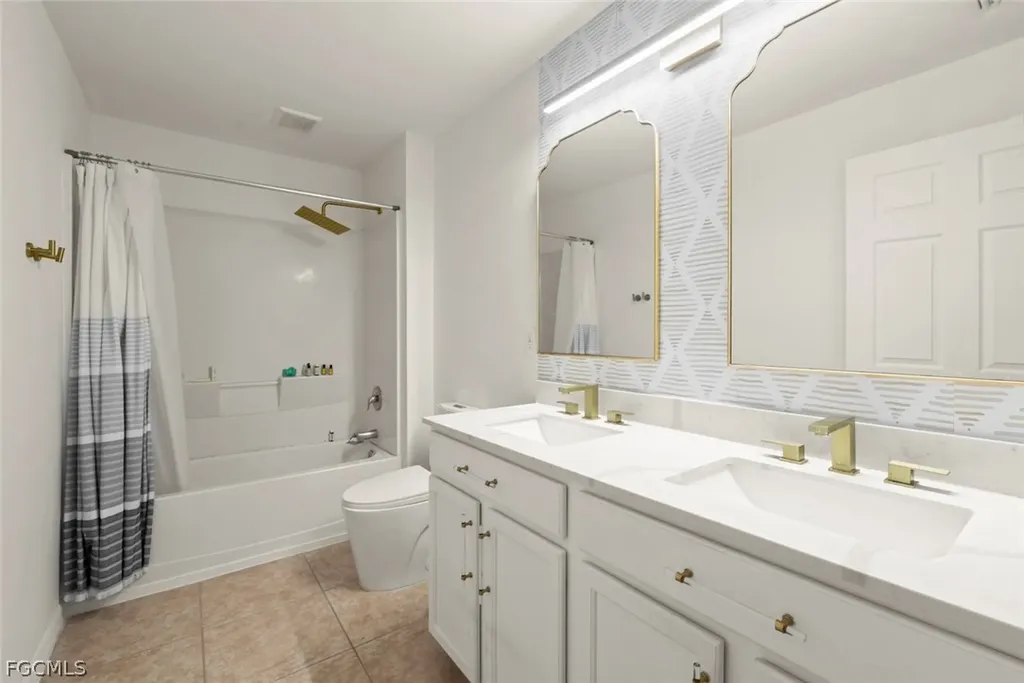 26640 Saville Avenue Bonita Springs FL 34135