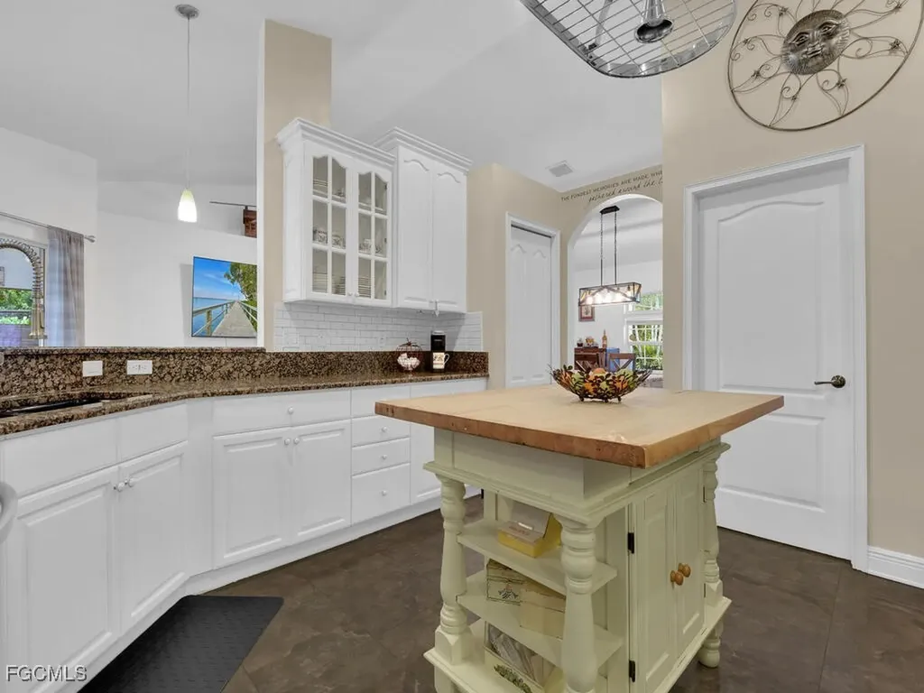 4666 San Antonio Lane Bonita Springs FL 34134