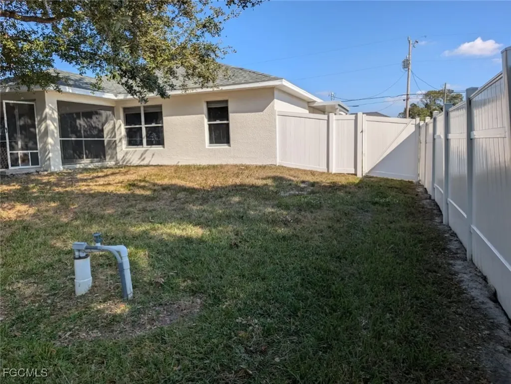1612 NW 31st Avenue Cape Coral FL 33993