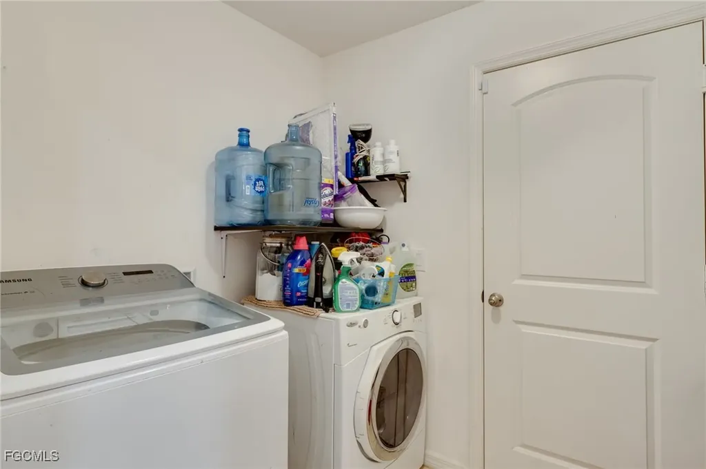 824 Umber Drive Fort Myers FL 33913