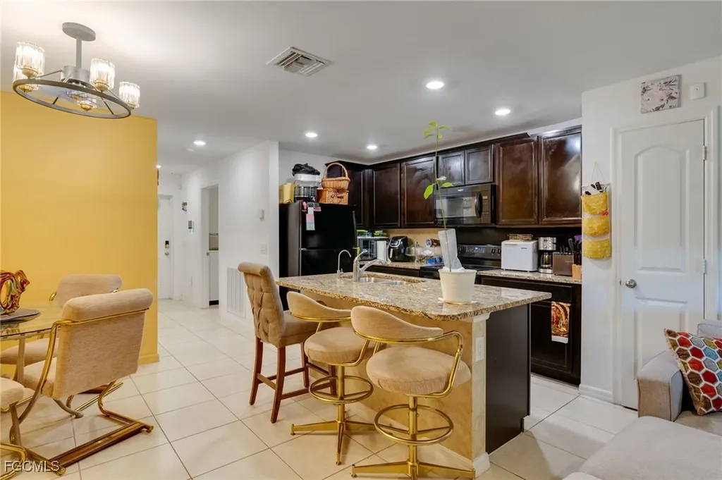 824 Umber Drive Fort Myers FL 33913