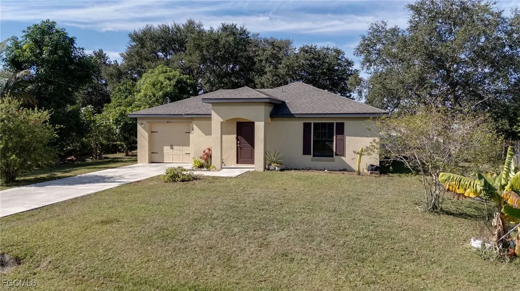 824 Umber Drive Fort Myers FL 33913