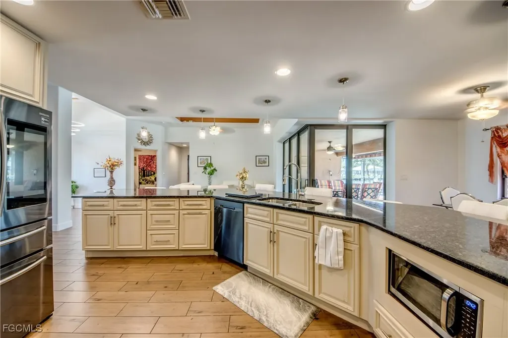 141 SW 39th Street Cape Coral FL 33914