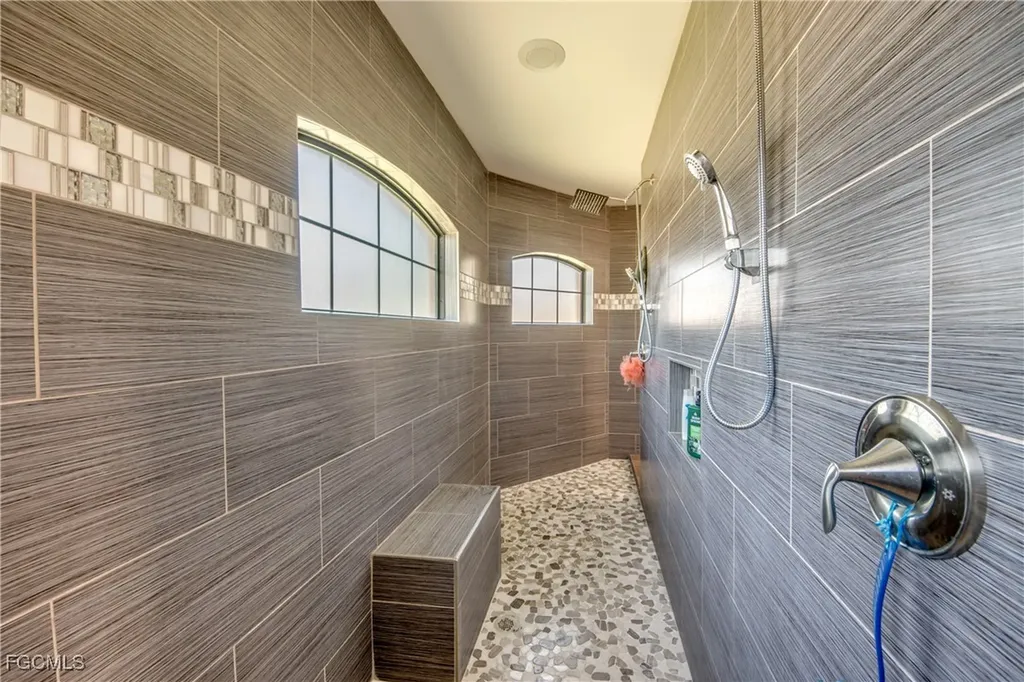 141 SW 39th Street Cape Coral FL 33914