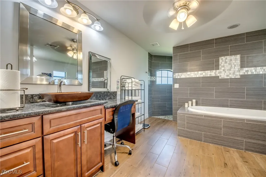 141 SW 39th Street Cape Coral FL 33914