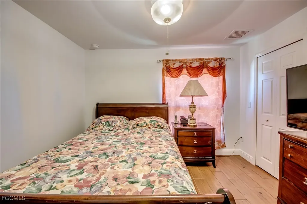 141 SW 39th Street Cape Coral FL 33914