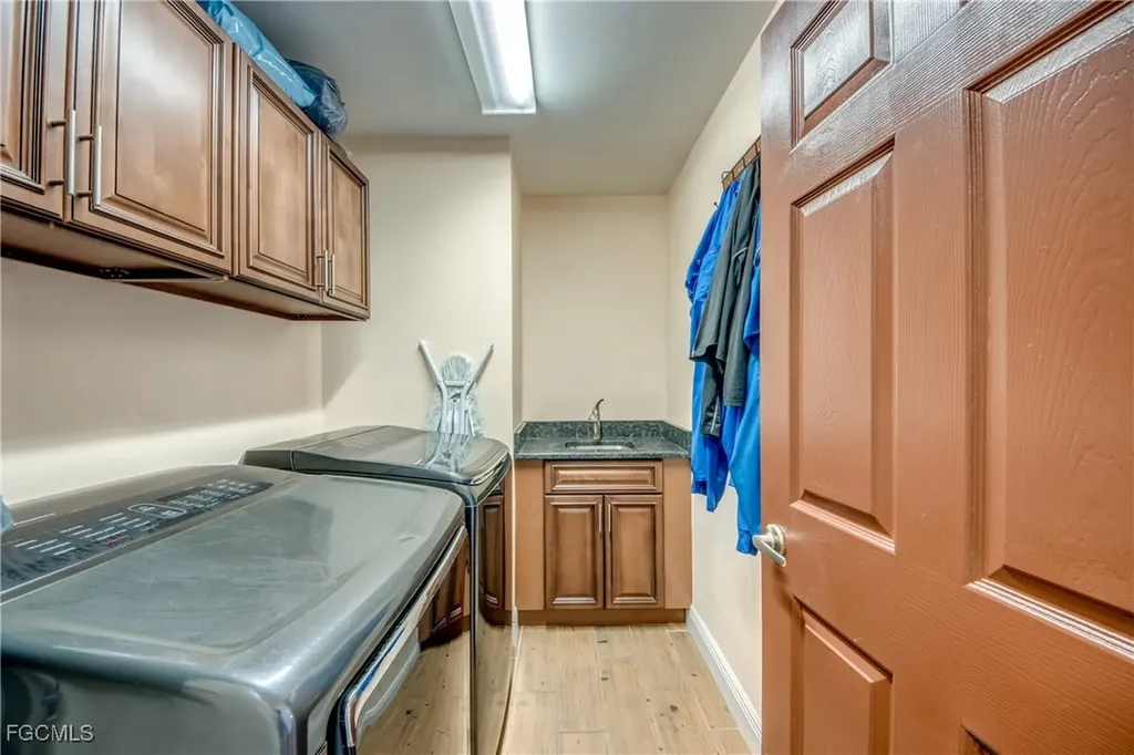 141 SW 39th Street Cape Coral FL 33914