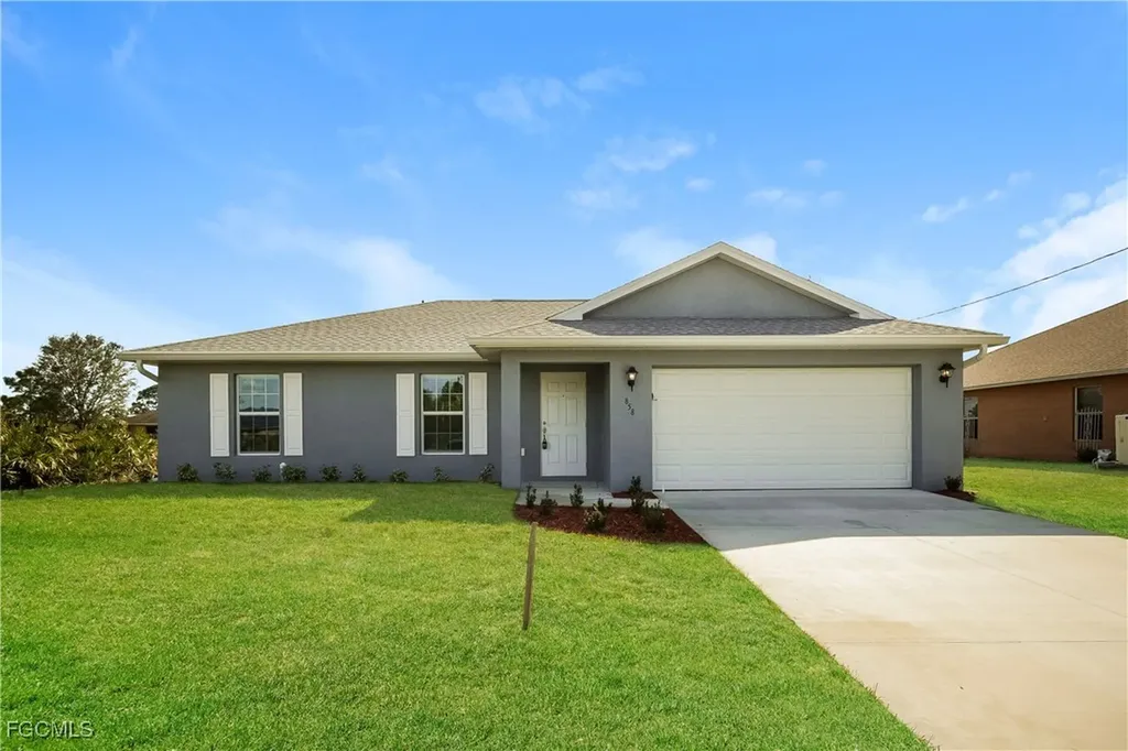 858 Carbon Street E Lehigh Acres FL 33974