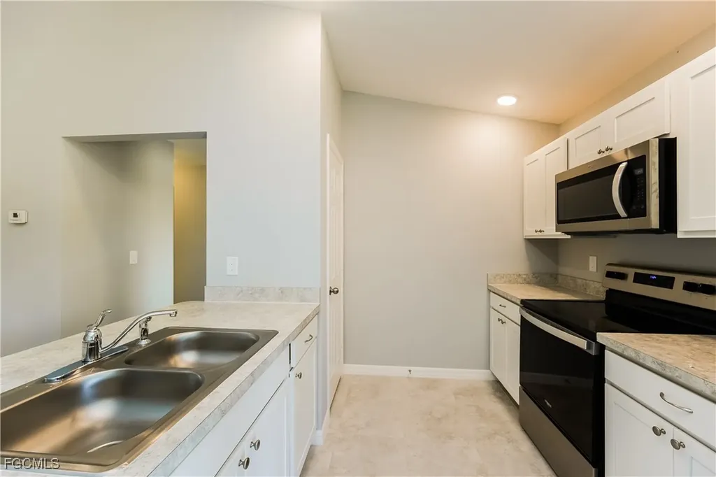 858 Carbon Street E Lehigh Acres FL 33974