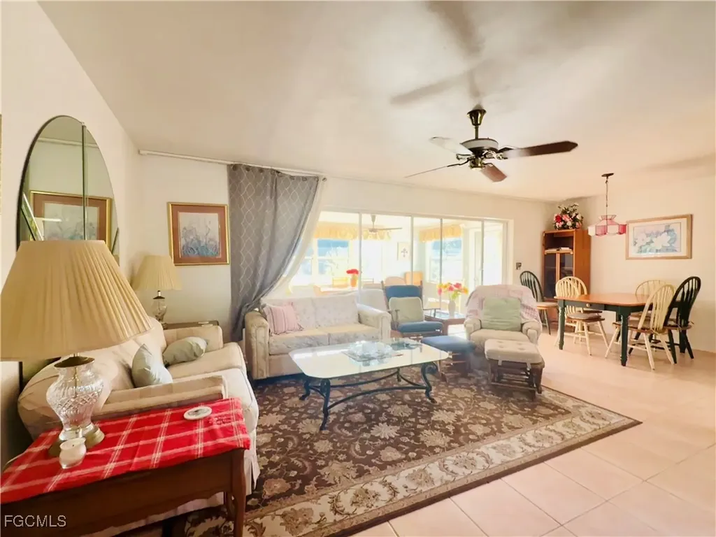 1418 SE 43rd Street Cape Coral FL 33904