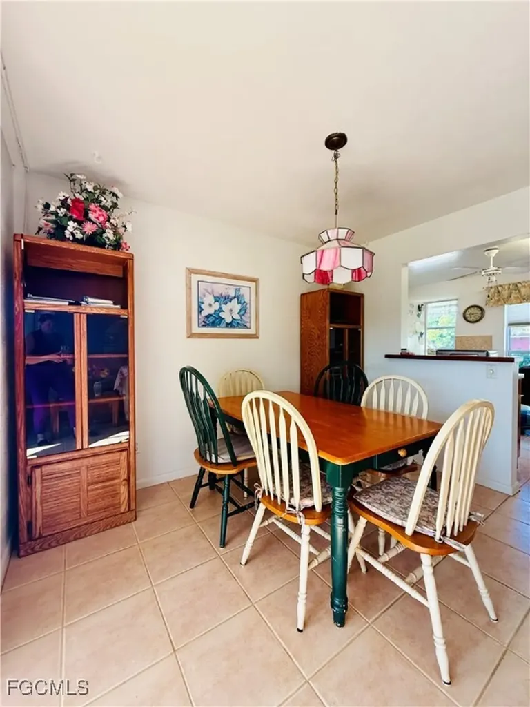 1418 SE 43rd Street Cape Coral FL 33904