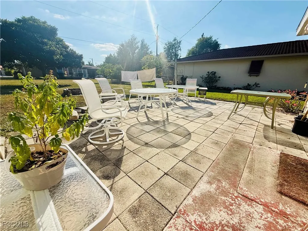 1418 SE 43rd Street Cape Coral FL 33904