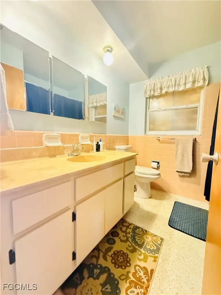 1418 SE 43rd Street Cape Coral FL 33904