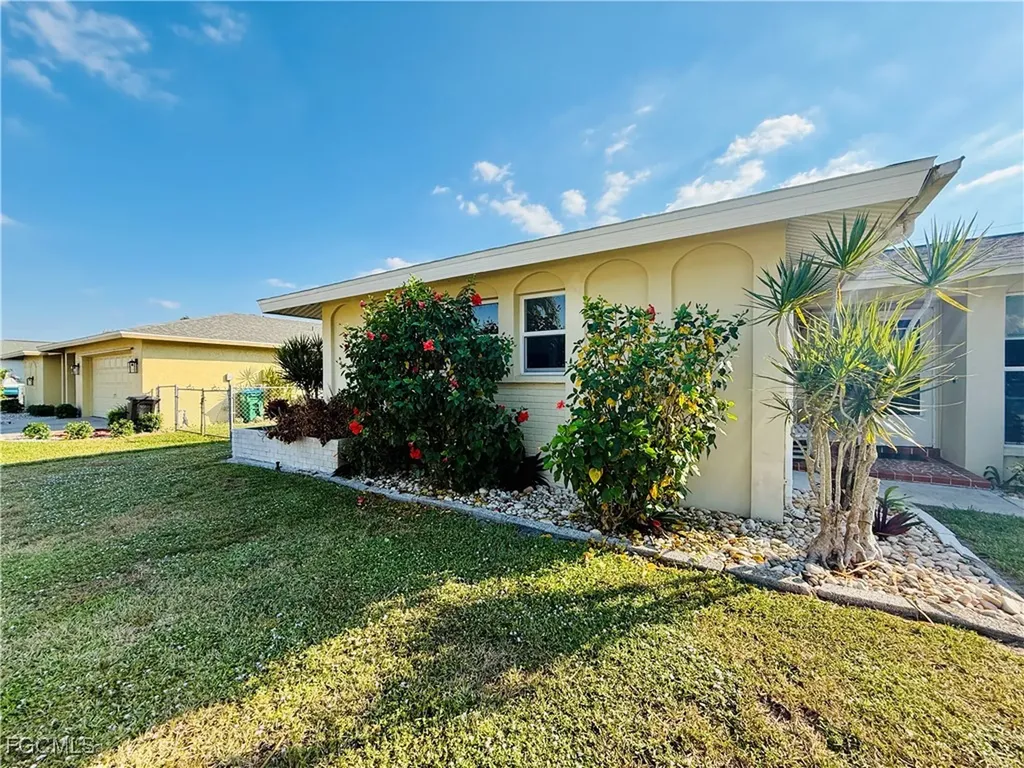 1418 SE 43rd Street Cape Coral FL 33904