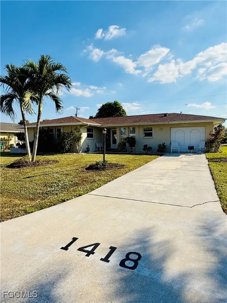 1418 SE 43rd Street Cape Coral FL 33904