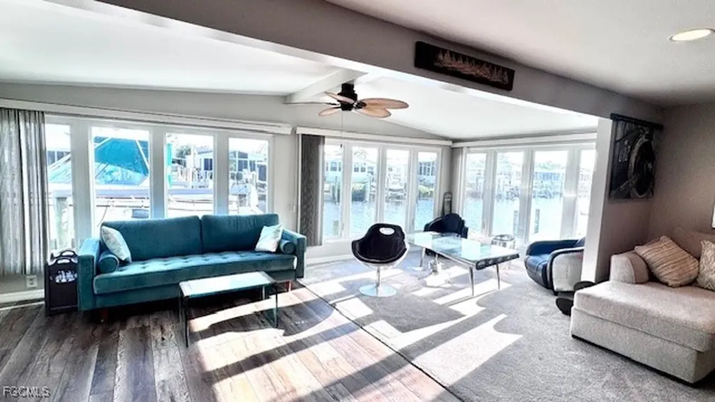 5545 Sir Walter Way North Fort Myers FL 33917