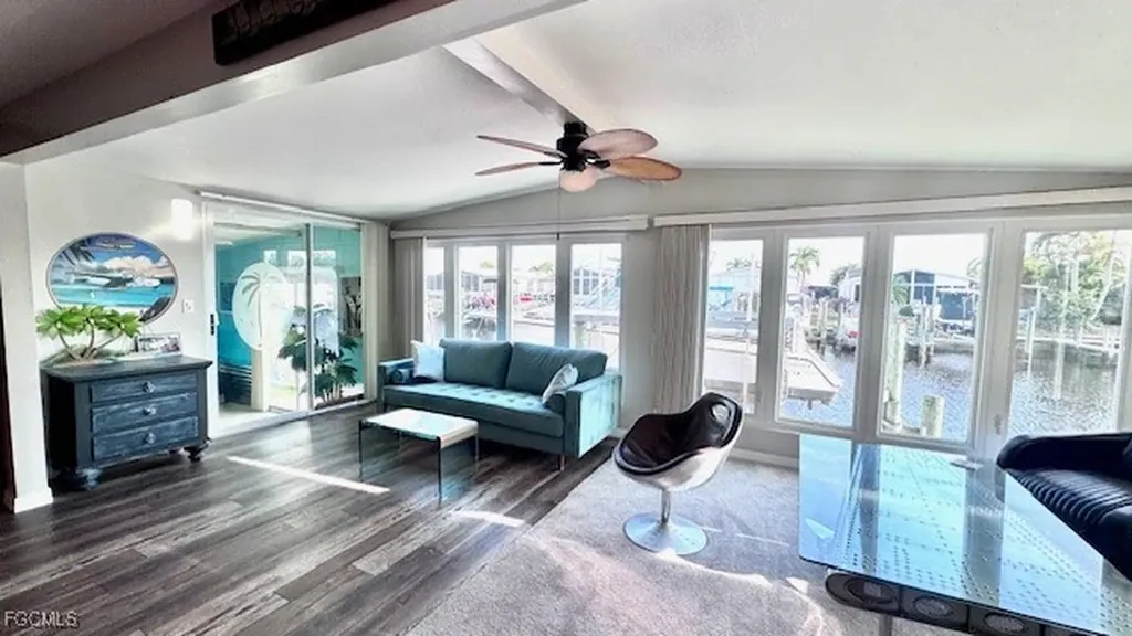 5545 Sir Walter Way North Fort Myers FL 33917