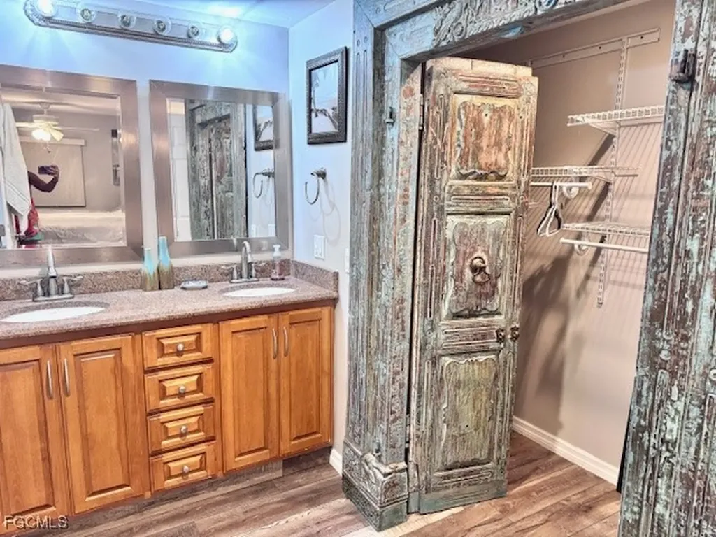 5545 Sir Walter Way North Fort Myers FL 33917