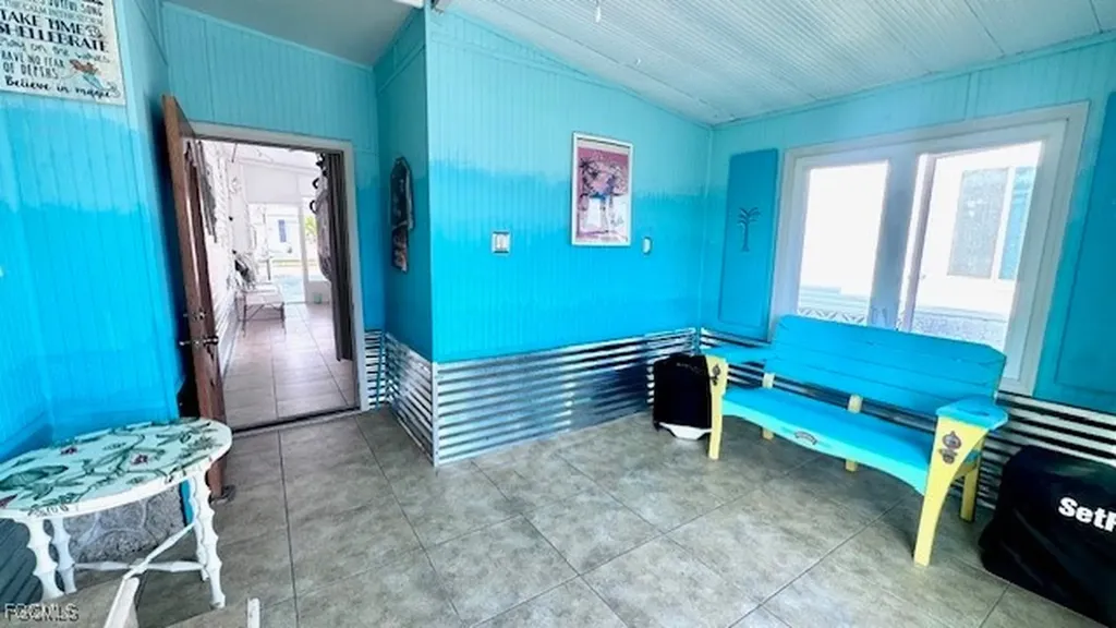 5545 Sir Walter Way North Fort Myers FL 33917