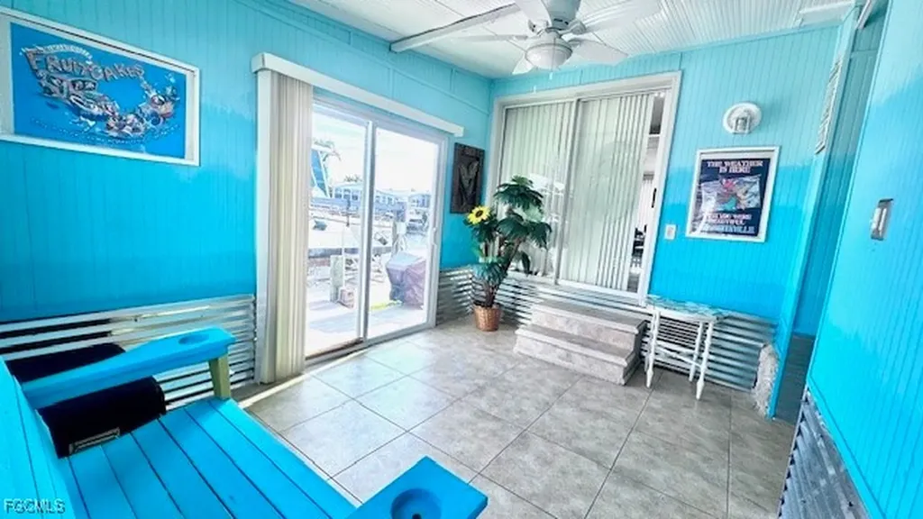 5545 Sir Walter Way North Fort Myers FL 33917