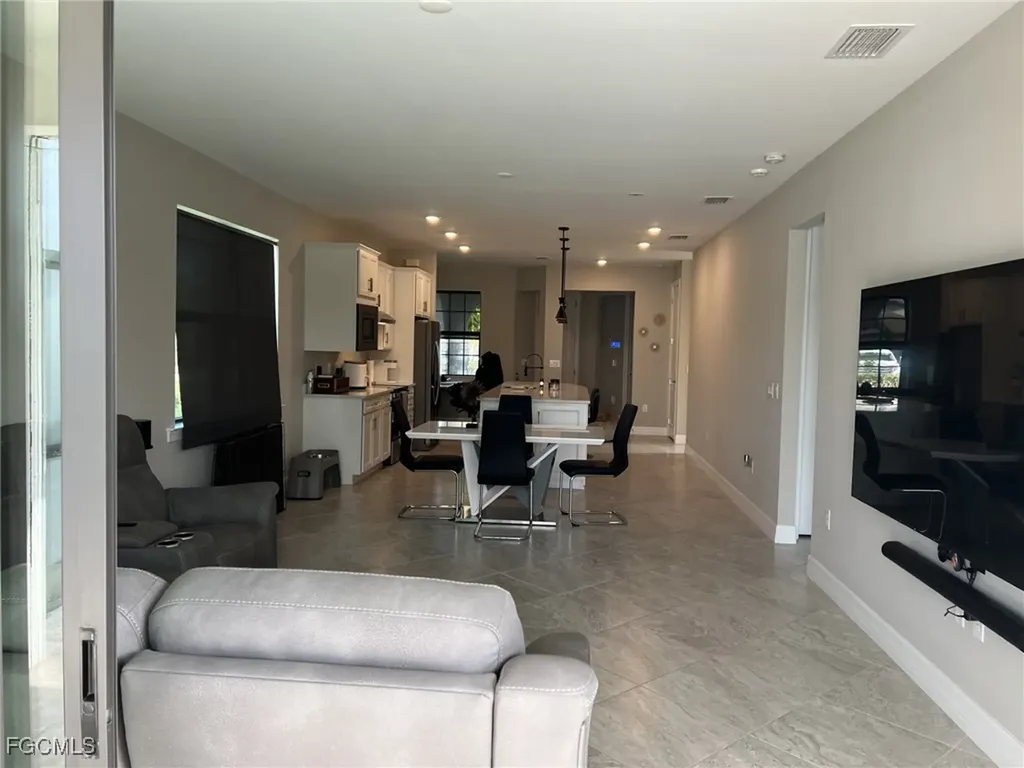 12048 Westmoreland Way Fort Myers FL 33913