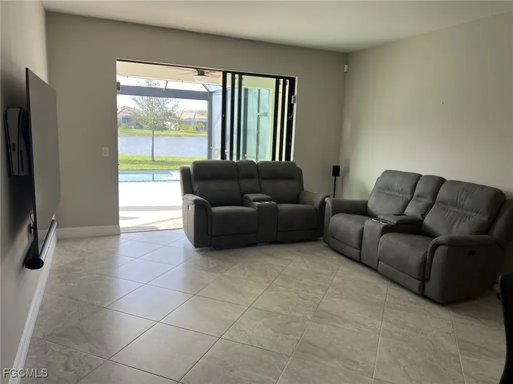 12048 Westmoreland Way Fort Myers FL 33913