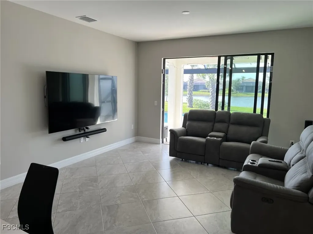 12048 Westmoreland Way Fort Myers FL 33913