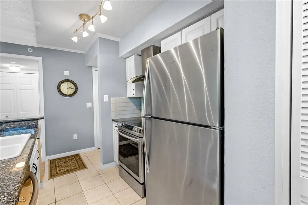 8960 Colonnades Court E Bonita Springs FL 34135