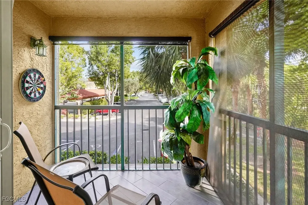 8960 Colonnades Court E Bonita Springs FL 34135