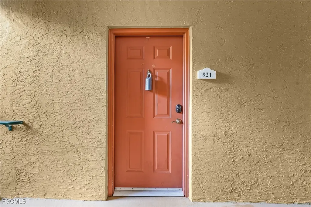 8960 Colonnades Court E Bonita Springs FL 34135