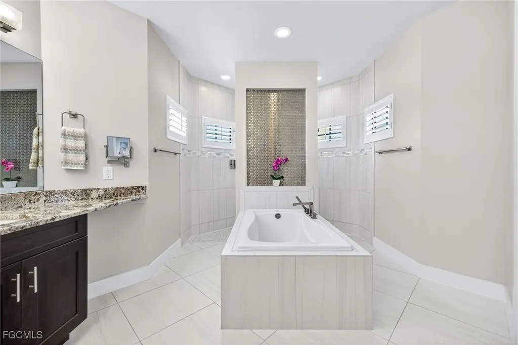 1219 NW 20th Place Cape Coral FL 33993
