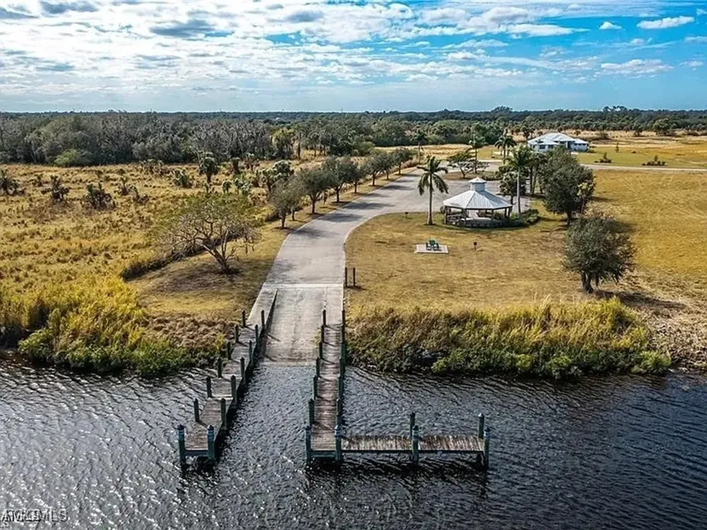 2114 Silk Bay Boulevard Alva FL 33920